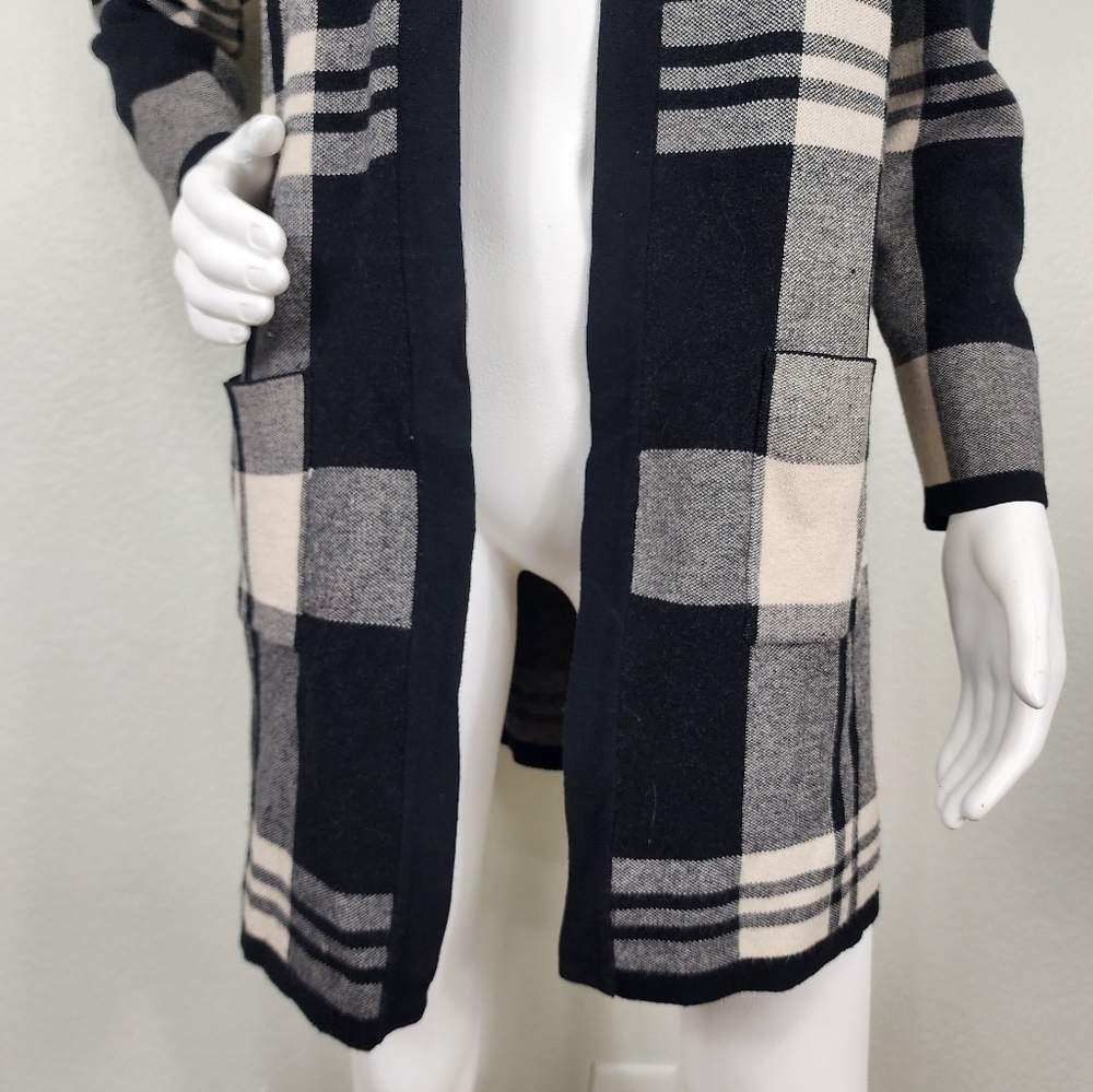 Torrid Plaid Black Cream Open Cardigan Size 0/10 - Picture 10 of 13
